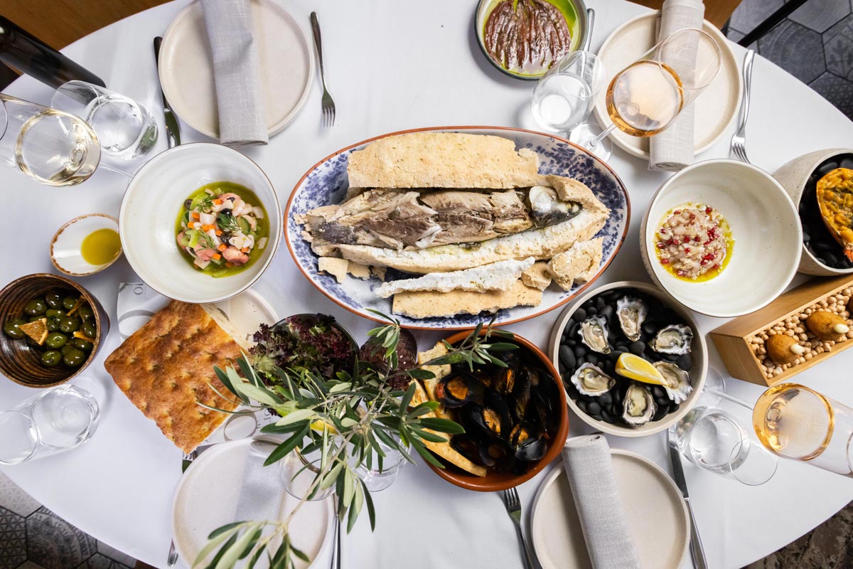 Olio seafood banquet